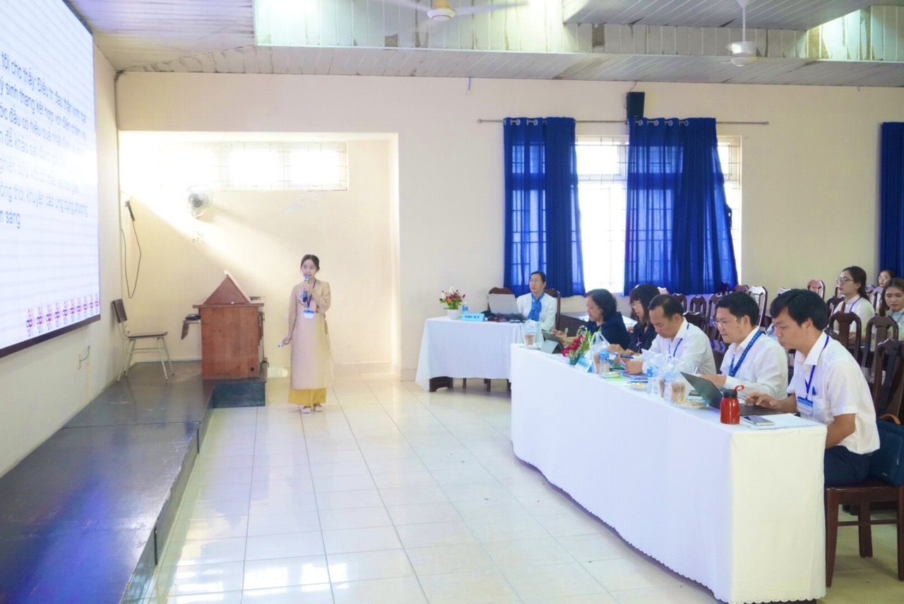 Trường ĐH Y dược Cần Thơ có cơ chế đặc biệt cho sinh viên làm khoa học- Ảnh 2. Trường ĐH Y dược Cần Thơ có cơ chế đặc biệt cho sinh viên làm khoa học- Ảnh 2.