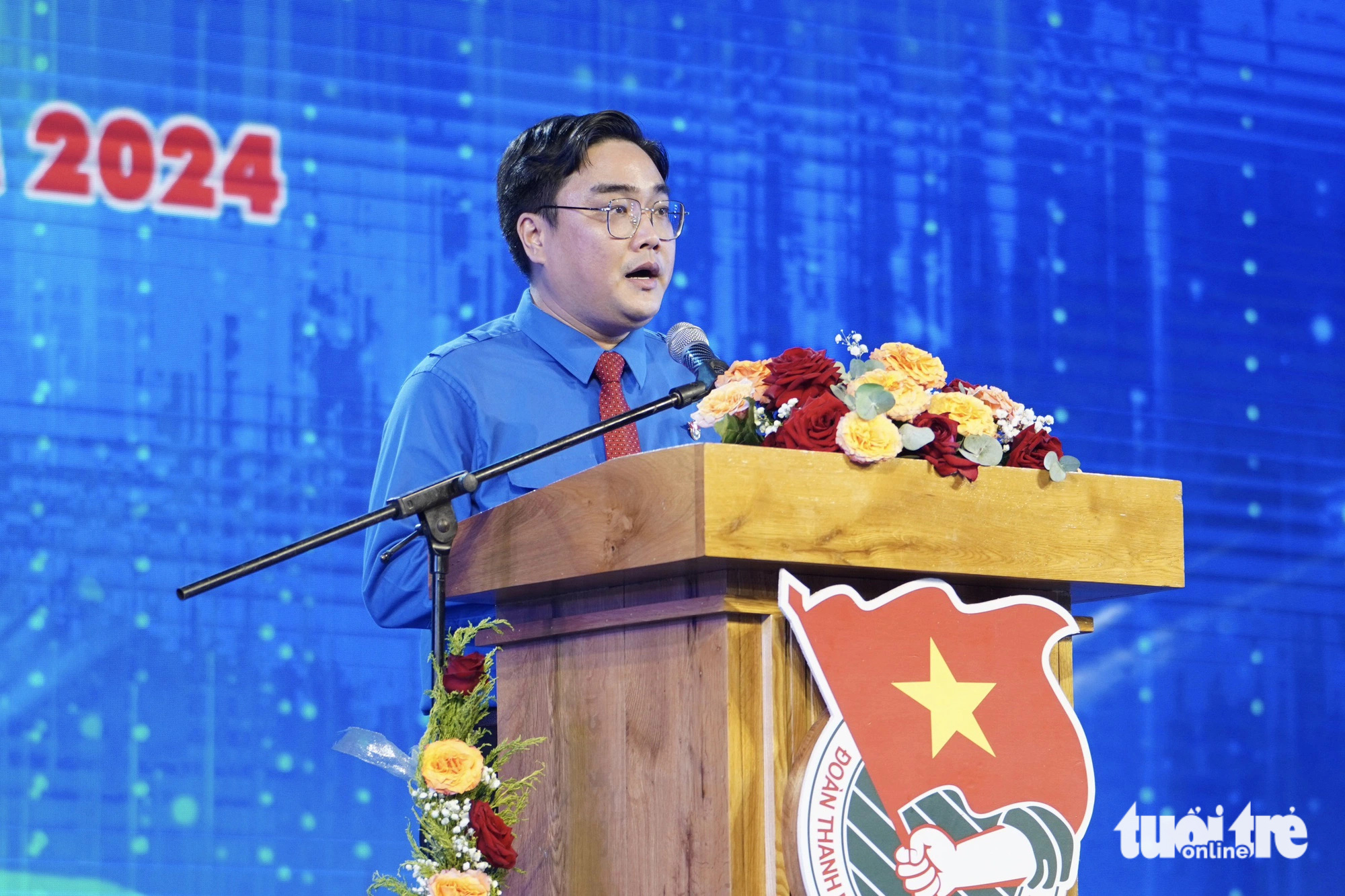 'Ngày không tiền mặt' nhận giải thưởng Hồ Hảo Hớn 2024- Ảnh 3. Phó bí thư thường trực Thành Đoàn TP.HCM Ngô Minh Hải phát biểu tại chương trình - Ảnh: THANH HIỆP