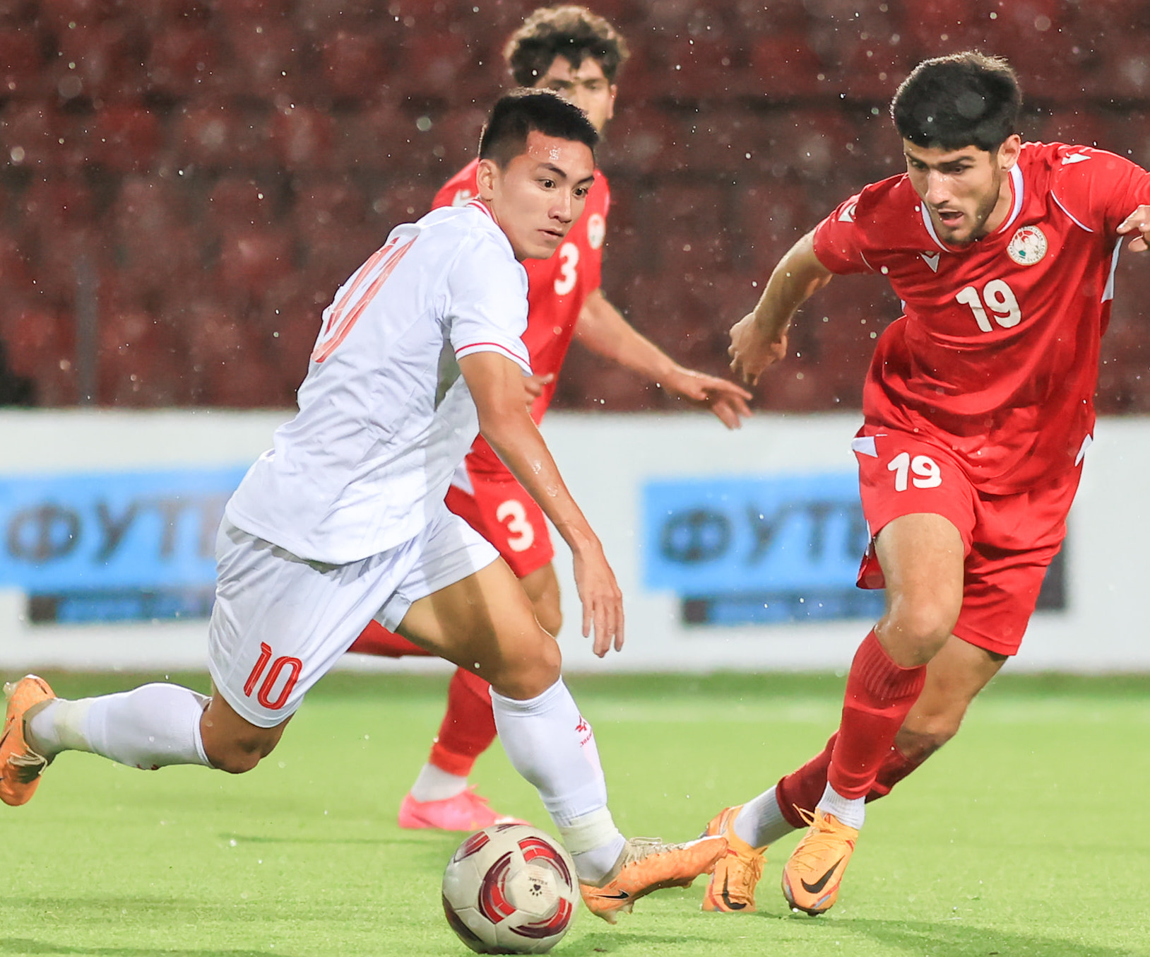 U.23 Việt Nam ngáng đường đối thủ mạnh, lại thêm tín hiệu vui, HLV Troussier đỡ buồn- Ảnh 3. U.23 Việt Nam ngáng đường đối thủ mạnh, lại thêm tín hiệu vui, HLV Troussier đỡ buồn- Ảnh 3.