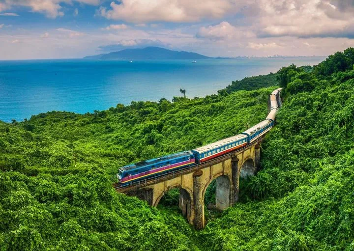 Chỉ với một vài bức ảnh, giới trẻ rủ nhau "xách balo" chiêm ngưỡng cung đường được mệnh danh “thiên hạ đệ nhất hùng quan” - Ảnh 5. Chỉ với một vài bức ảnh, giới trẻ rủ nhau "xách balo" chiêm ngưỡng cung đường được mệnh danh “thiên hạ đệ nhất hùng quan” - Ảnh 5.