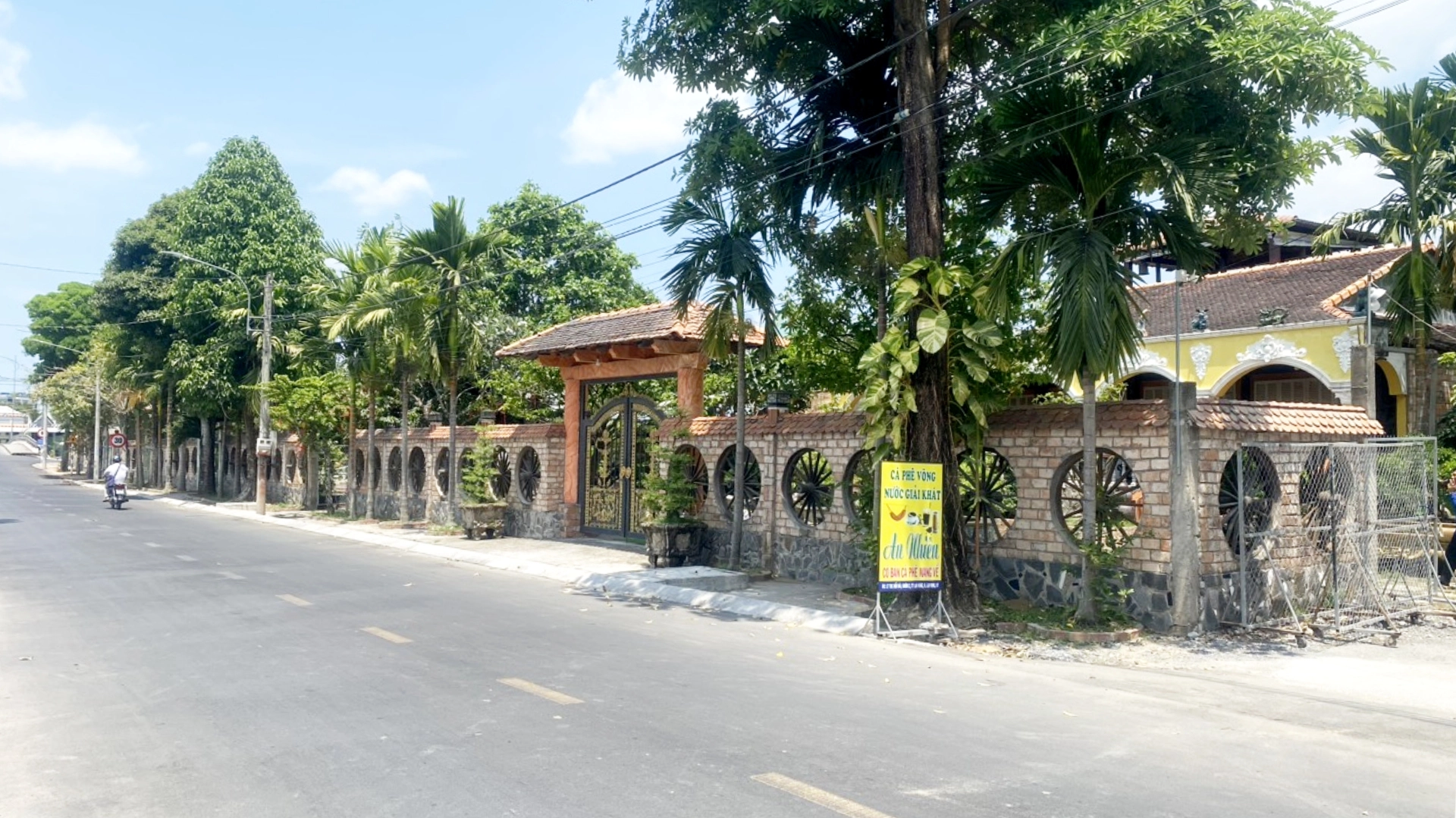 Chiêm ngưỡng ngôi nhà với nhiều cổ vật ở Đồng Tháp- Ảnh 3. Chiêm ngưỡng ngôi nhà với nhiều cổ vật ở Đồng Tháp- Ảnh 3.