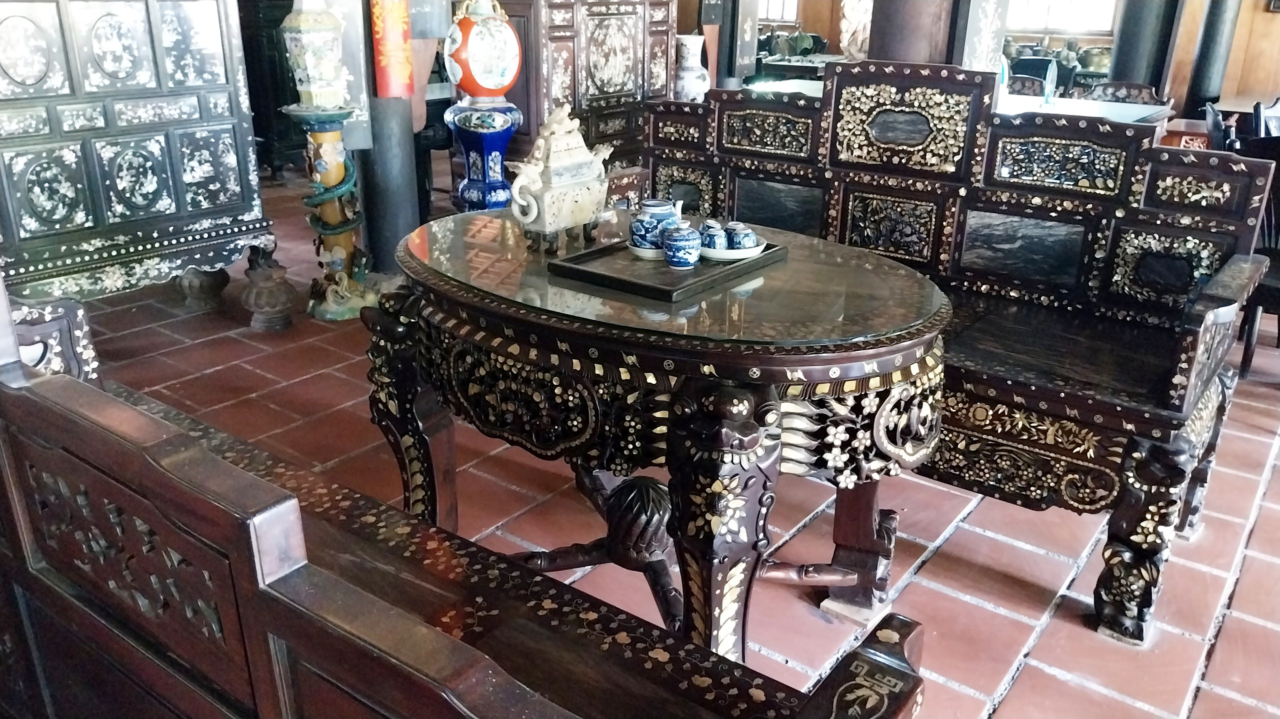 Chiêm ngưỡng ngôi nhà với nhiều cổ vật ở Đồng Tháp- Ảnh 6. Chiêm ngưỡng ngôi nhà với nhiều cổ vật ở Đồng Tháp- Ảnh 6.