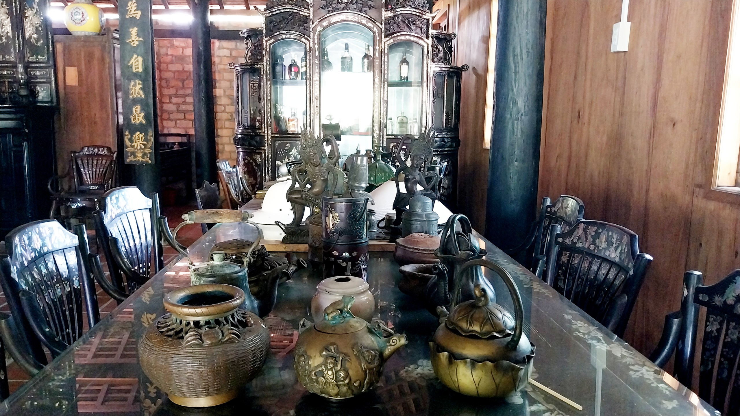 Chiêm ngưỡng ngôi nhà với nhiều cổ vật ở Đồng Tháp- Ảnh 13. Chiêm ngưỡng ngôi nhà với nhiều cổ vật ở Đồng Tháp- Ảnh 13.