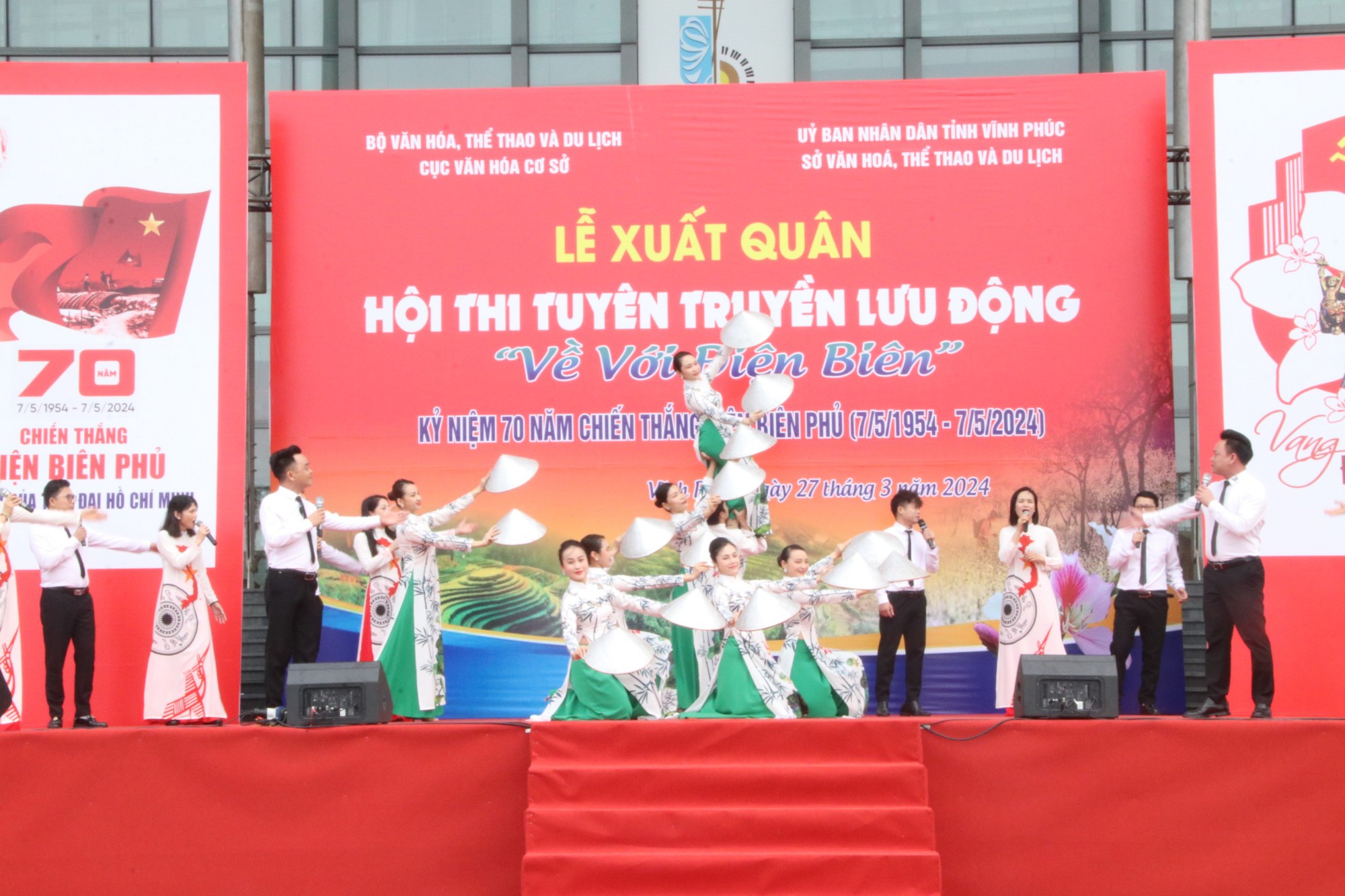 Mobile propaganda contest celebrating the 70th anniversary of the Dien Bien Phu Victory (May 7, 5 - May 1954, 7) - Photo 5.