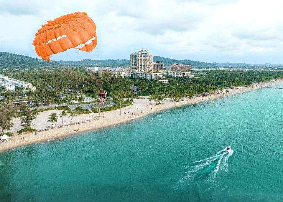 Khu phức hợp Phu Quoc Marina gây ấn tượng bởi các tiện ích nghỉ dưỡng sang trọng cùng nhiều hoạt động giải trí hấp dẫn, sôi nổi