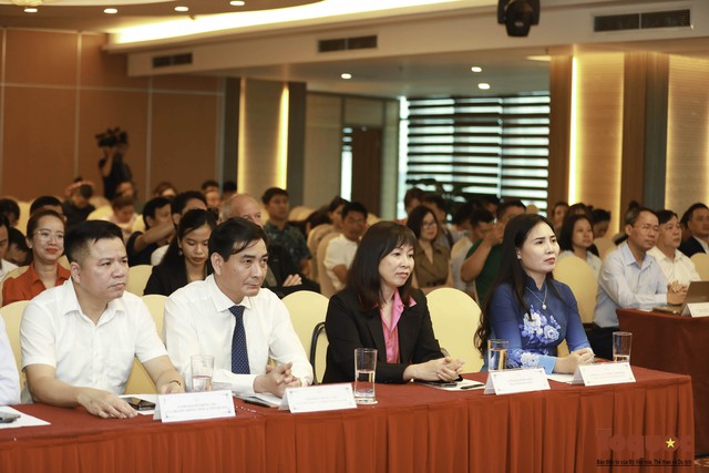 Tuyên Quang giới thiệu chương trình Năm du lịch và Lễ hội Khinh khí cầu quốc tế - Ảnh 3. Tuyên Quang giới thiệu chương trình Năm du lịch và Lễ hội Khinh khí cầu quốc tế - Ảnh 3.