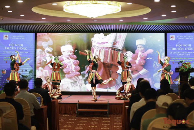 Tuyên Quang giới thiệu chương trình Năm du lịch và Lễ hội Khinh khí cầu quốc tế - Ảnh 5. Tuyên Quang giới thiệu chương trình Năm du lịch và Lễ hội Khinh khí cầu quốc tế - Ảnh 5.