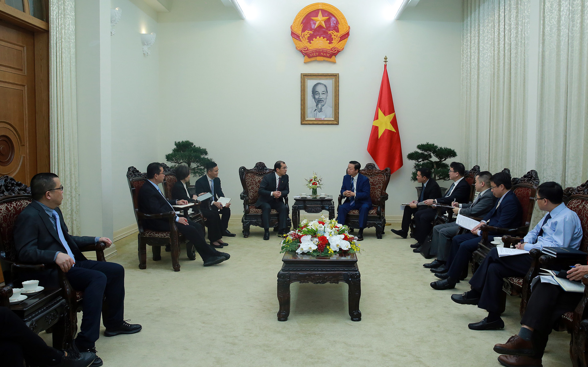 Phó Thủ tướng Trần Hồng Hà tiếp lãnh đạo một số doanh nghiệp năng lượng quốc tế- Ảnh 2. Phó Thủ tướng Trần Hồng Hà tiếp lãnh đạo một số doanh nghiệp năng lượng quốc tế- Ảnh 2.