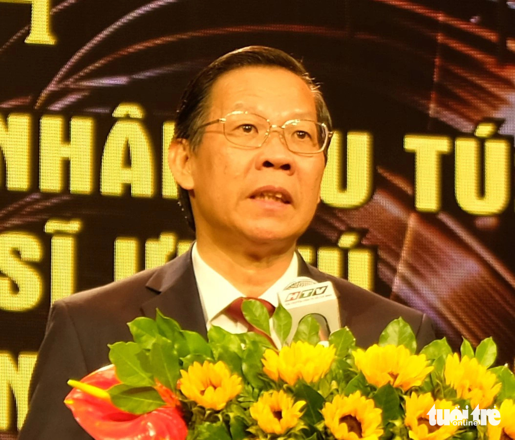 Ông Phan Văn Mãi phát biểu tại buổi lễ - Ảnh: LINH ĐOAN Ông Phan Văn Mãi phát biểu tại buổi lễ - Ảnh: LINH ĐOAN