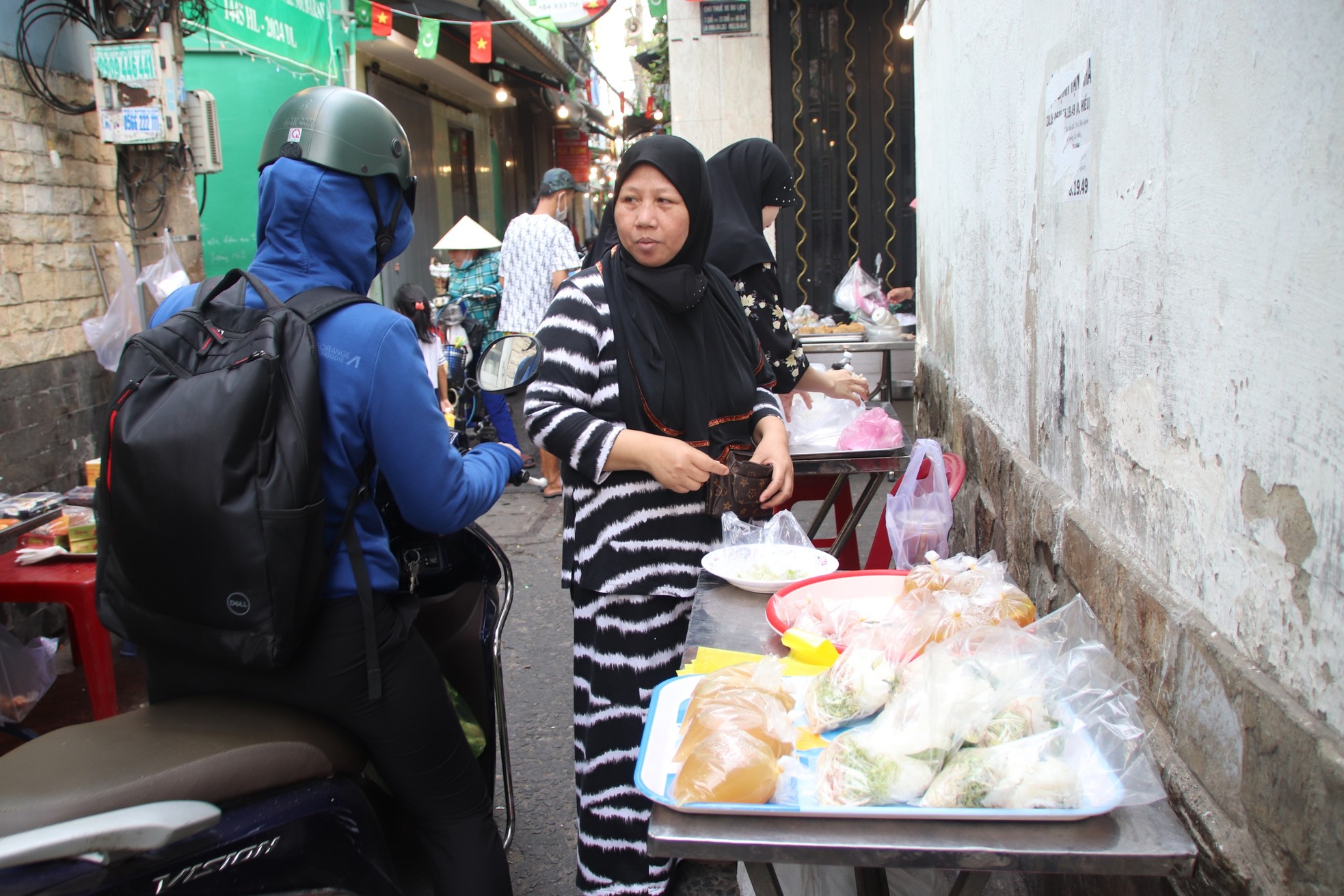 Khám phá khu chợ hoạt động vào lễ Ramadan của người đạo Hồi giữa lòng TPHCM ảnh 5