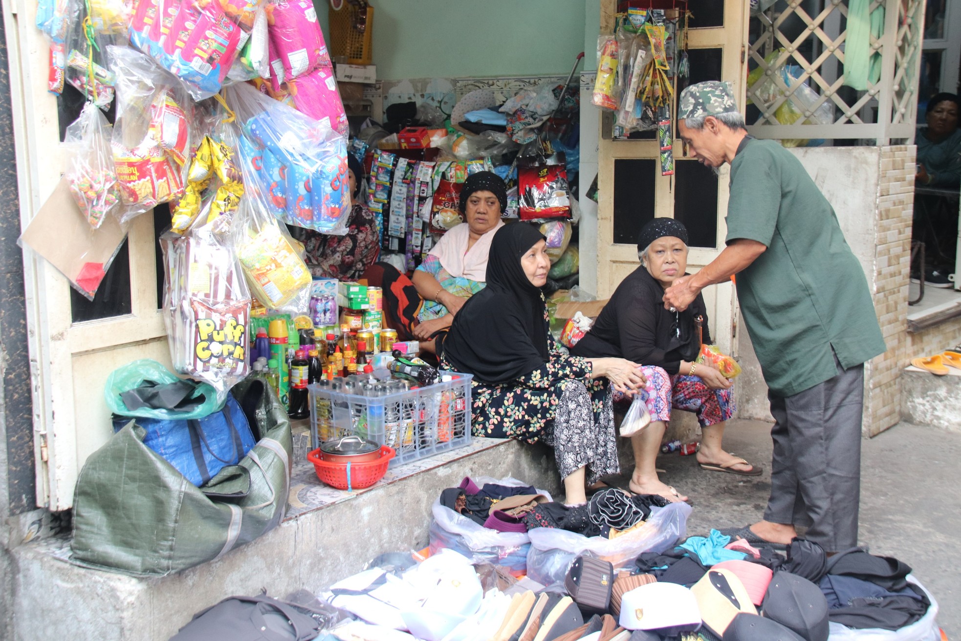 Khám phá khu chợ hoạt động vào lễ Ramadan của người đạo Hồi giữa lòng TPHCM ảnh 7