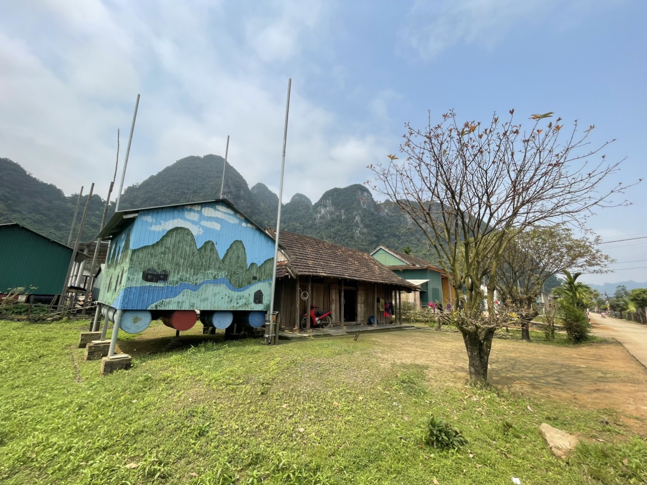 Điều gì biến Tân Hóa từ rốn lũ kinh hoàng thành Làng du lịch tốt nhất thế giới? - Ảnh 3. Điều gì biến Tân Hóa từ rốn lũ kinh hoàng thành Làng du lịch tốt nhất thế giới? - Ảnh 3.