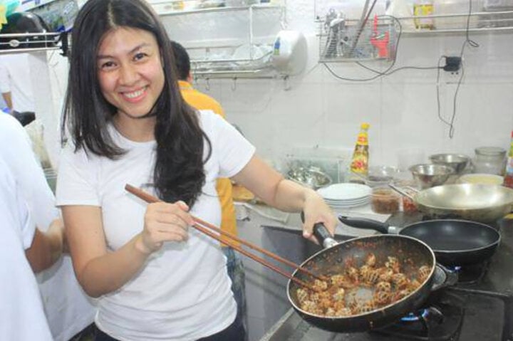 Loạt biến cố khiến Kim Thư suy sụp, phải làm đủ mọi nghề.