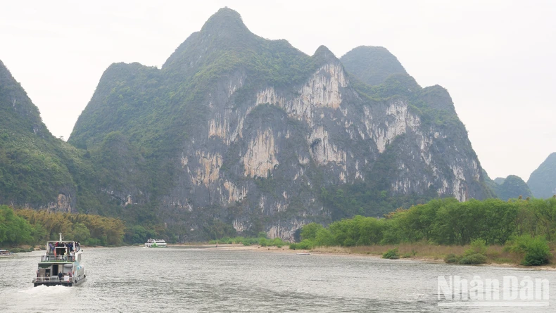 [Video] Trải nghiệm đi thuyền trên dòng Ly Giang, Trung Quốc ảnh 2