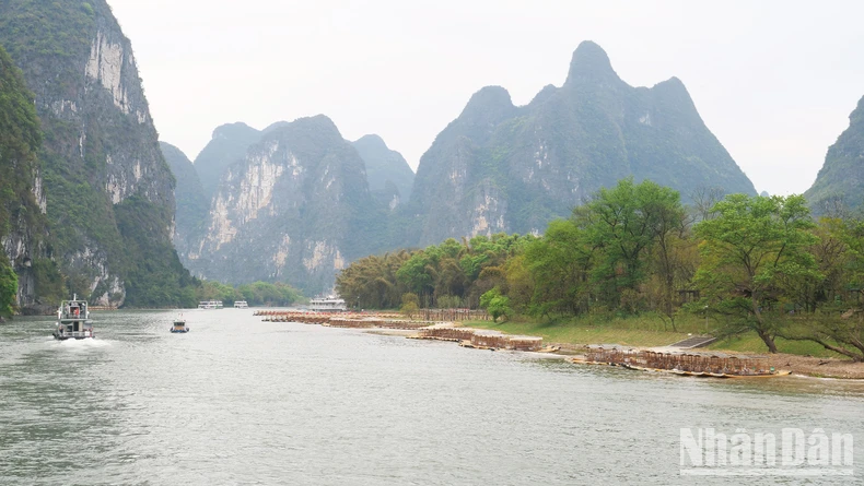[Video] Trải nghiệm đi thuyền trên dòng Ly Giang, Trung Quốc ảnh 3