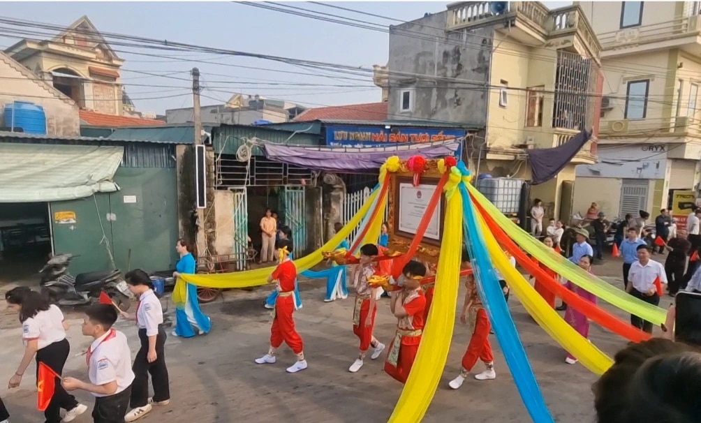 Xem lễ hội Cầu Ngư ở làng đông dân nhất cả nước- Ảnh 6.