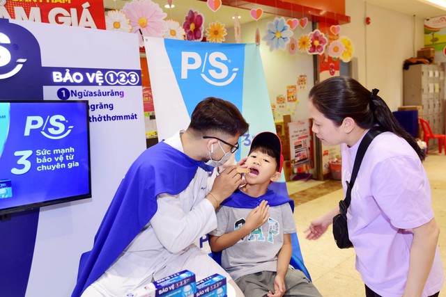 'Siêu nhân bảo vệ nụ cười' P/S xuất hiện tại 35 Siêu thị Co.opmart trên cả nước- Ảnh 3. 'Siêu nhân bảo vệ nụ cười' P/S xuất hiện tại 35 Siêu thị Co.opmart trên cả nước- Ảnh 3.