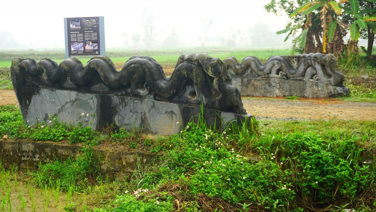 Vì sao đôi rồng đá ở Thành nhà Hồ bị cụt đầu?- Ảnh 2. - Vietnam.vn Vì sao đôi rồng đá ở Thành nhà Hồ bị cụt đầu?- Ảnh 2.