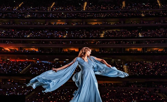 7-Taylor-Swift-4 - Vietnam.vn Cú bắt tay trị giá hàng trăm triệu USD của Taylor Swift và Singapore