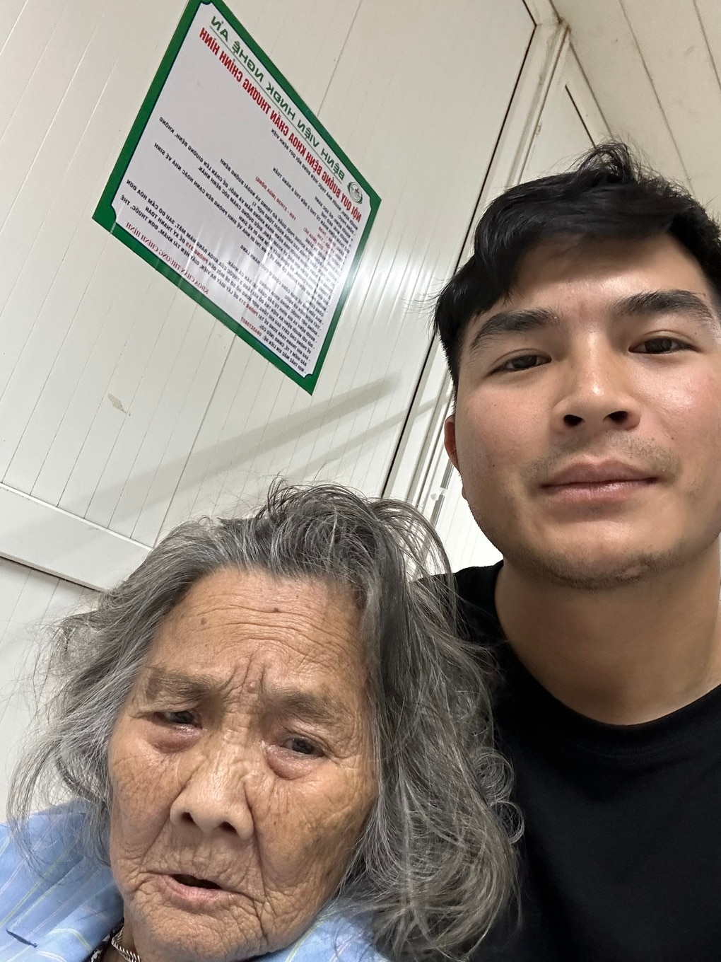 Bà ngoại 91 tuổi gạt nước mắt, hứa tập đi, cố sống chờ cháu trai ở Nhật về - 1