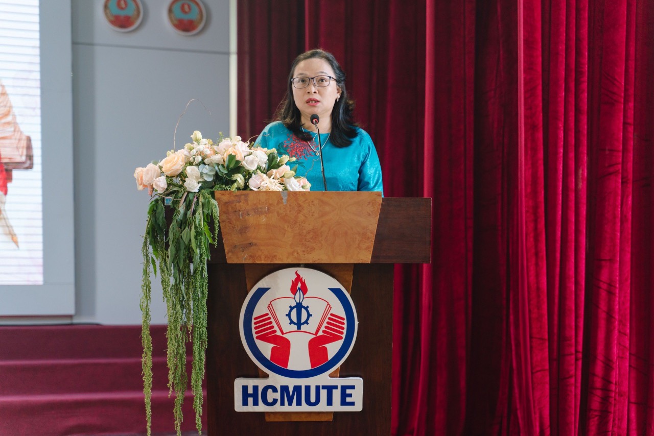 Bộ GD-ĐT chính thức công nhận Hội đồng trường Trường ĐH Sư phạm kỹ thuật TP.HCM- Ảnh 1. Bộ GD-ĐT chính thức công nhận Hội đồng trường Trường ĐH Sư phạm kỹ thuật TP.HCM- Ảnh 1.