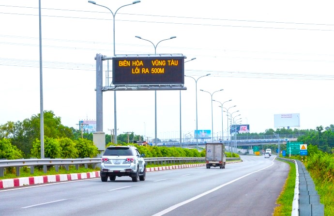 Bộ GTVT đề nghị các địa phương quản lý cao tốc bằng giao thông thông minh- Ảnh 1. Bộ GTVT đề nghị các địa phương quản lý cao tốc bằng giao thông thông minh- Ảnh 1.