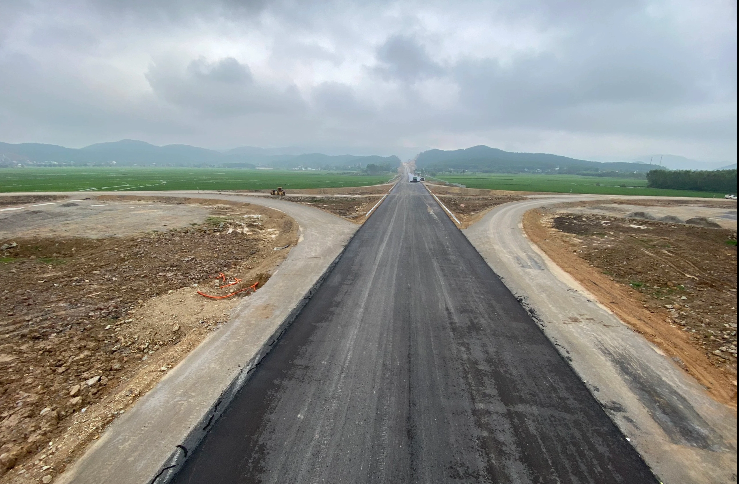 Các nút giao trên cao tốc Diễn Châu - Bãi Vọt kết nối đến đâu?- Ảnh 2. Các nút giao trên cao tốc Diễn Châu - Bãi Vọt kết nối đến đâu?- Ảnh 2.