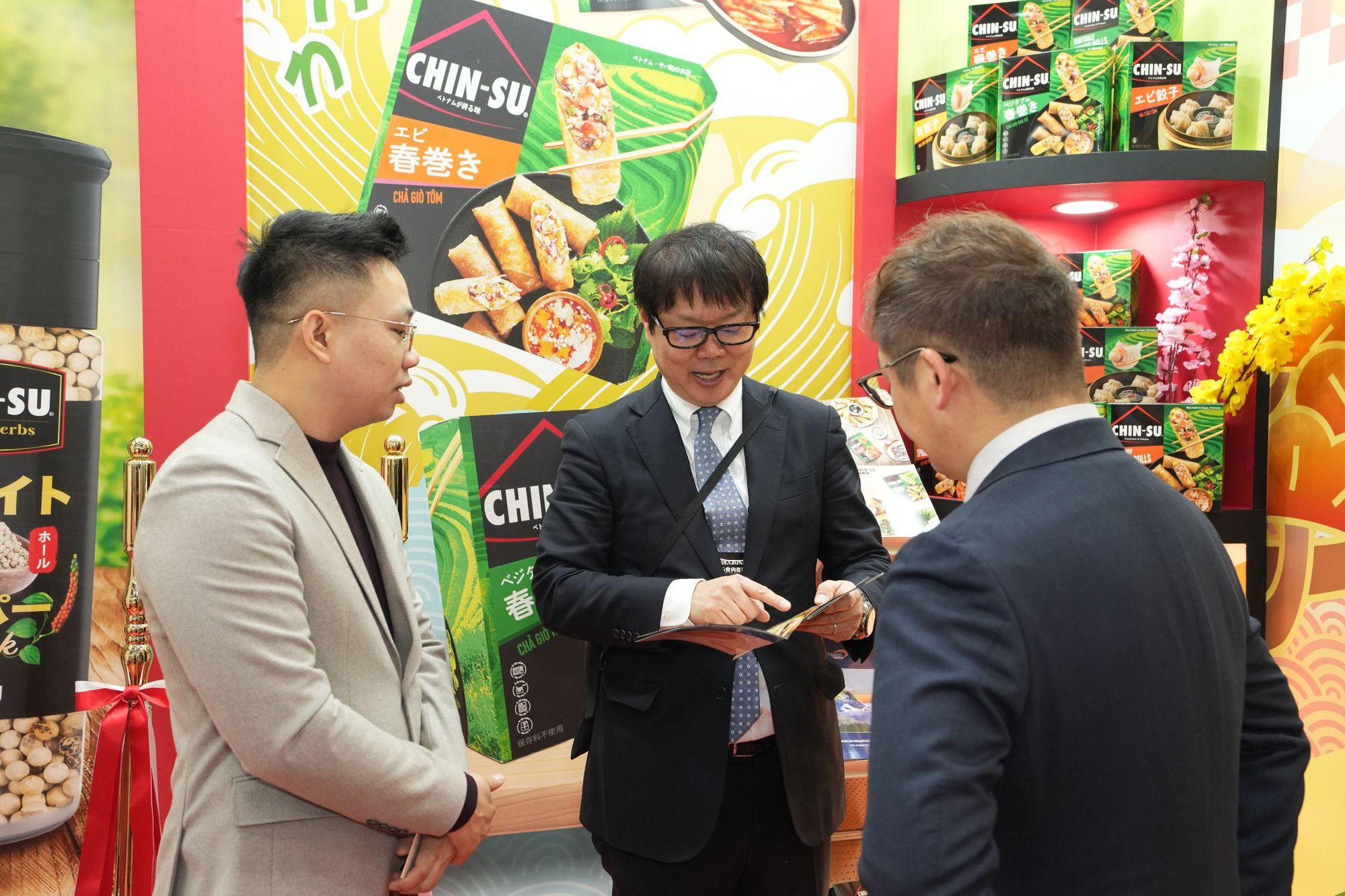 Chả giò và Dưa chua CHIN-SU ‘chào sân’ ấn tượng ở thị trường quốc tế- Ảnh 1. Chả giò và Dưa chua CHIN-SU ‘chào sân’ ấn tượng ở thị trường quốc tế- Ảnh 1.