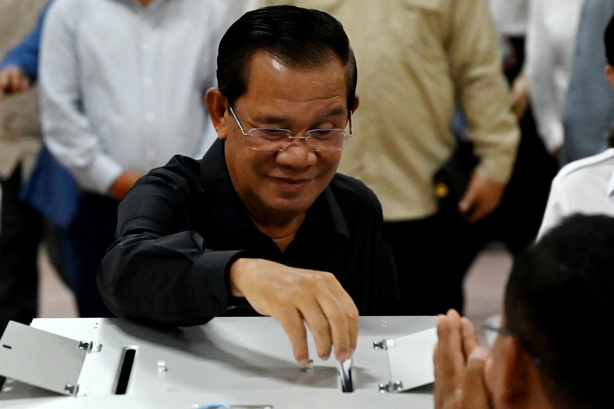 Cựu Thủ tướng Hun Sen đắc cử vào Thượng viện Campuchia- Ảnh 1. Cựu Thủ tướng Hun Sen đắc cử vào Thượng viện Campuchia- Ảnh 1.