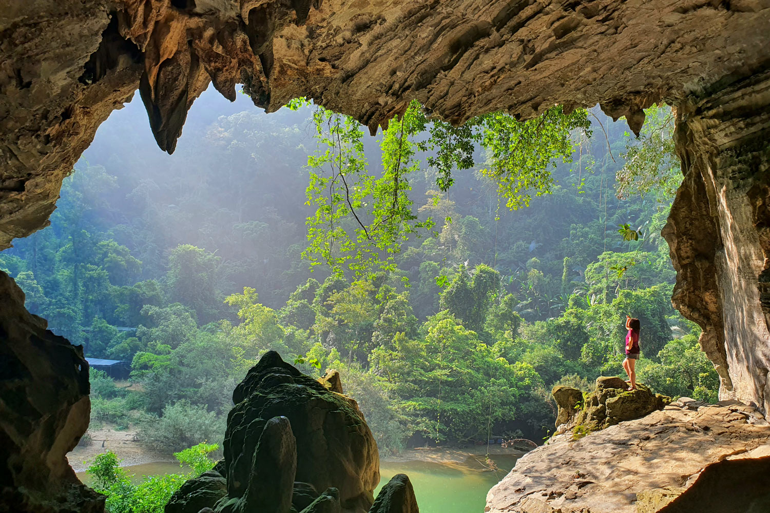 Điều gì biến Tân Hóa từ rốn lũ kinh hoàng thành Làng du lịch tốt nhất thế giới? - Ảnh 1. Điều gì biến Tân Hóa từ rốn lũ kinh hoàng thành Làng du lịch tốt nhất thế giới? - Ảnh 1.