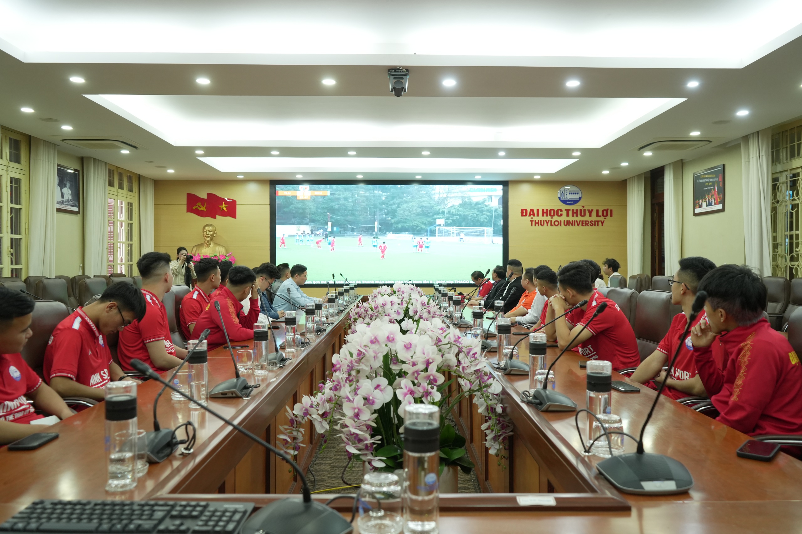 Đội Trường ĐH Thủy Lợi xuất quân, quyết giành chức vô địch- Ảnh 1. Đội Trường ĐH Thủy Lợi xuất quân, quyết giành chức vô địch- Ảnh 1.