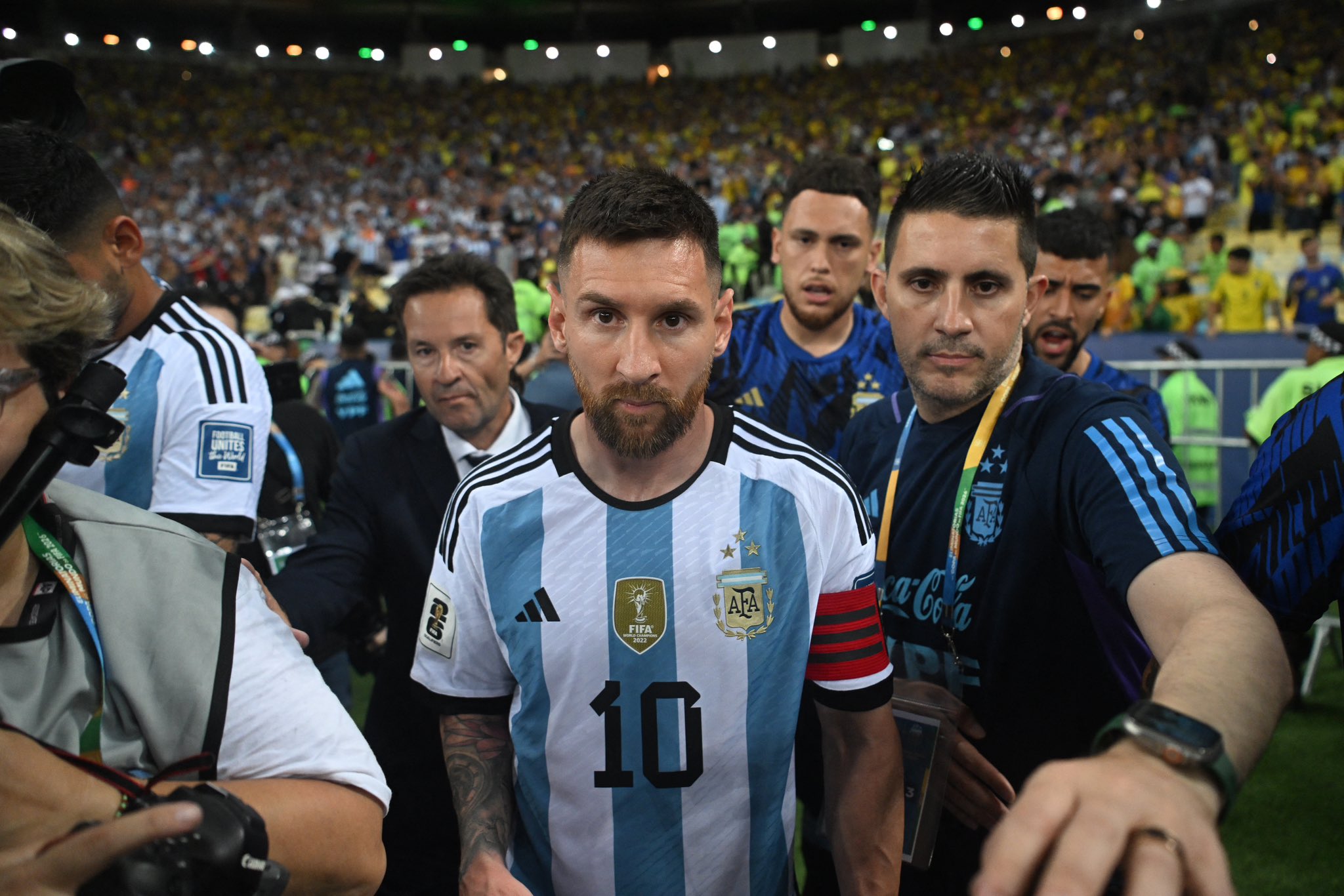 Đội tuyển Argentina tức tốc tìm người thay Messi, Ronaldo đi nghỉ mát vì bị loại- Ảnh 1.