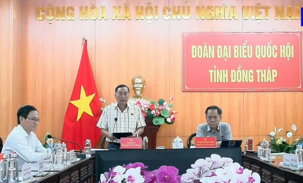 Du học sinh Việt không về nước sau khi học: Bộ trưởng Ngoại giao nêu lý do - 1