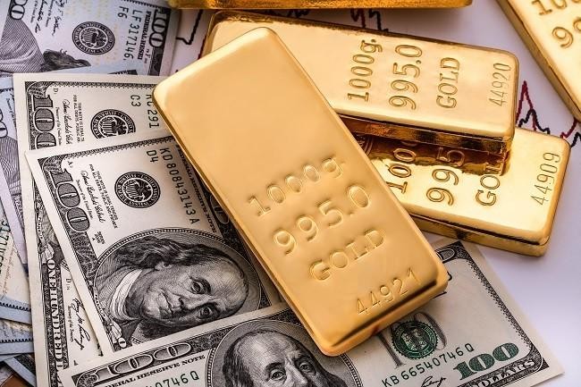 Giá vàng thế giới giảm khi đồng USD mạnh lên