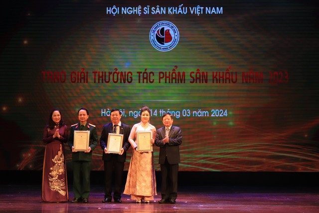 Giải thưởng Sân khấu 2023: Không có giải A - Ảnh 1. Giải thưởng Sân khấu 2023: Không có giải A - Ảnh 1.