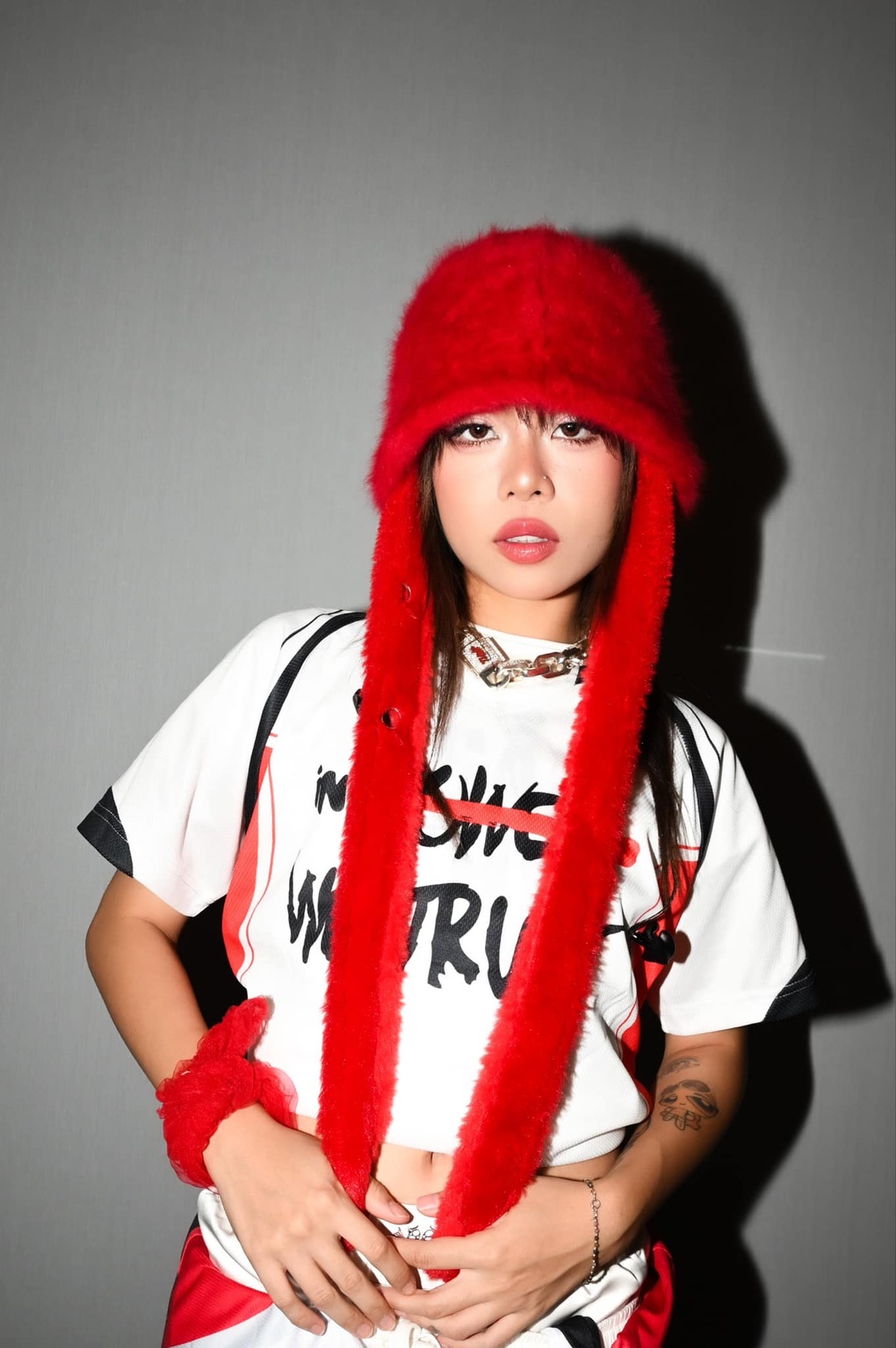 Gu thời trang gợi cảm, biến hóa độc đáo của nữ rapper tlinh - 5 Gu thời trang gợi cảm, biến hóa độc đáo của nữ rapper tlinh - 5