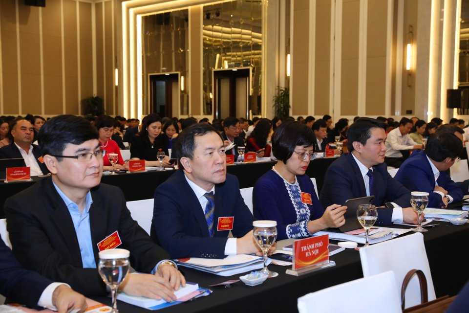 Các đại biểu TP Hà Nội tham dự Hội nghị toàn quốc Tổng kết công tác hoạt động của HĐND các tỉnh, thành phố trực thuộc Trung ương năm 2023 và triển khai nhiệm vụ năm 2024
