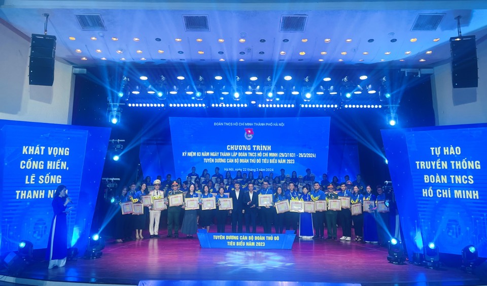 Lãnh đạo Trung ương và Thành phố khen thưởng các cán bộ Đoàn Thủ đô tiêu biểu năm 2023