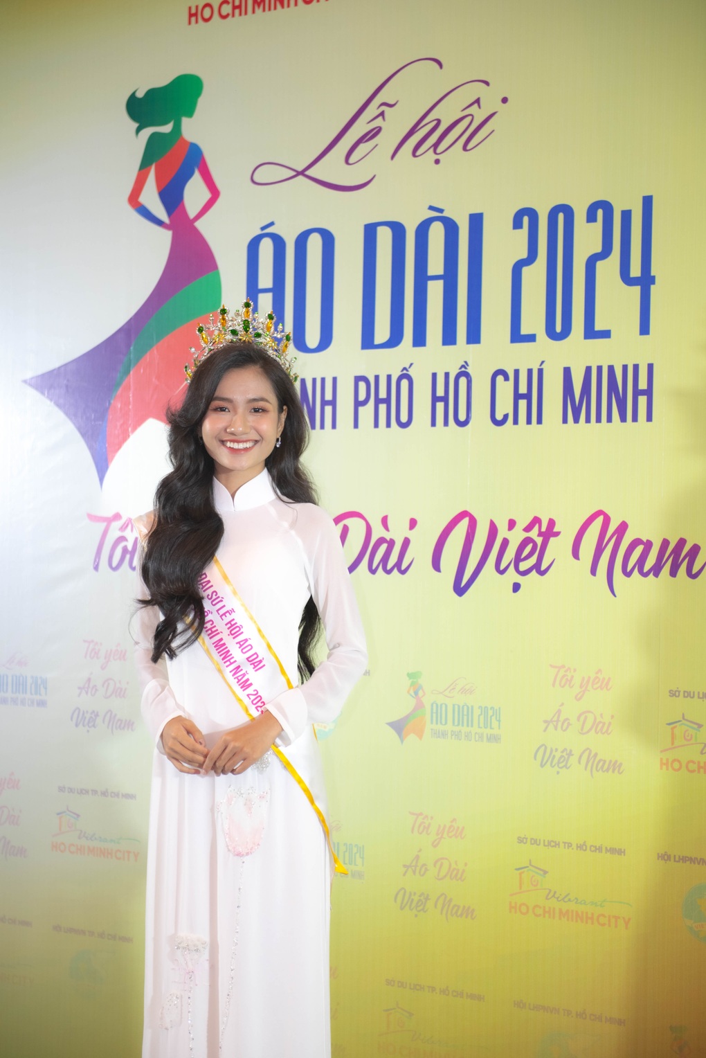 Hoa hậu Nguyễn Thanh Hà trở thành đại sứ Lễ hội Áo dài TPHCM 2024 - 2 Hoa hậu Nguyễn Thanh Hà trở thành đại sứ Lễ hội Áo dài TPHCM 2024 - 2
