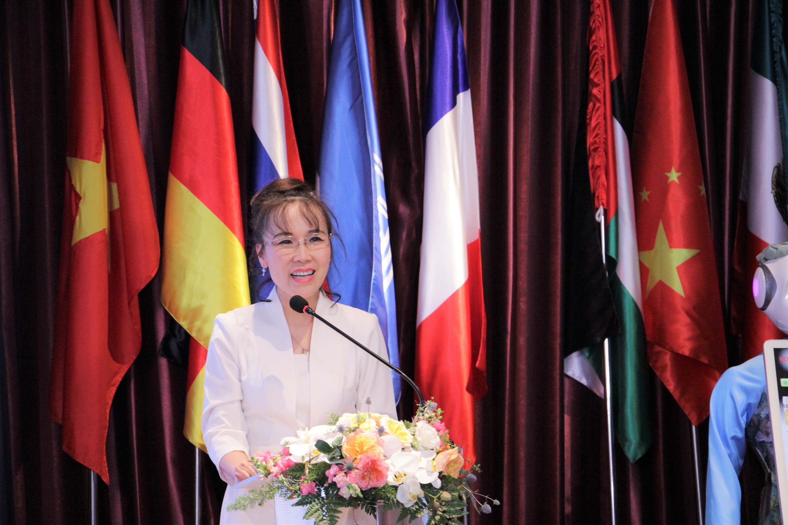 Chủ tịch SOVICO Nguyễn Phương Thảo tại cuộc họp với Bộ trưởng Tài chính Hồ Đức Phớc 15.10.2021 Chủ tịch SOVICO Nguyễn Phương Thảo tại cuộc họp với Bộ trưởng Tài chính Hồ Đức Phớc 15.10.2021