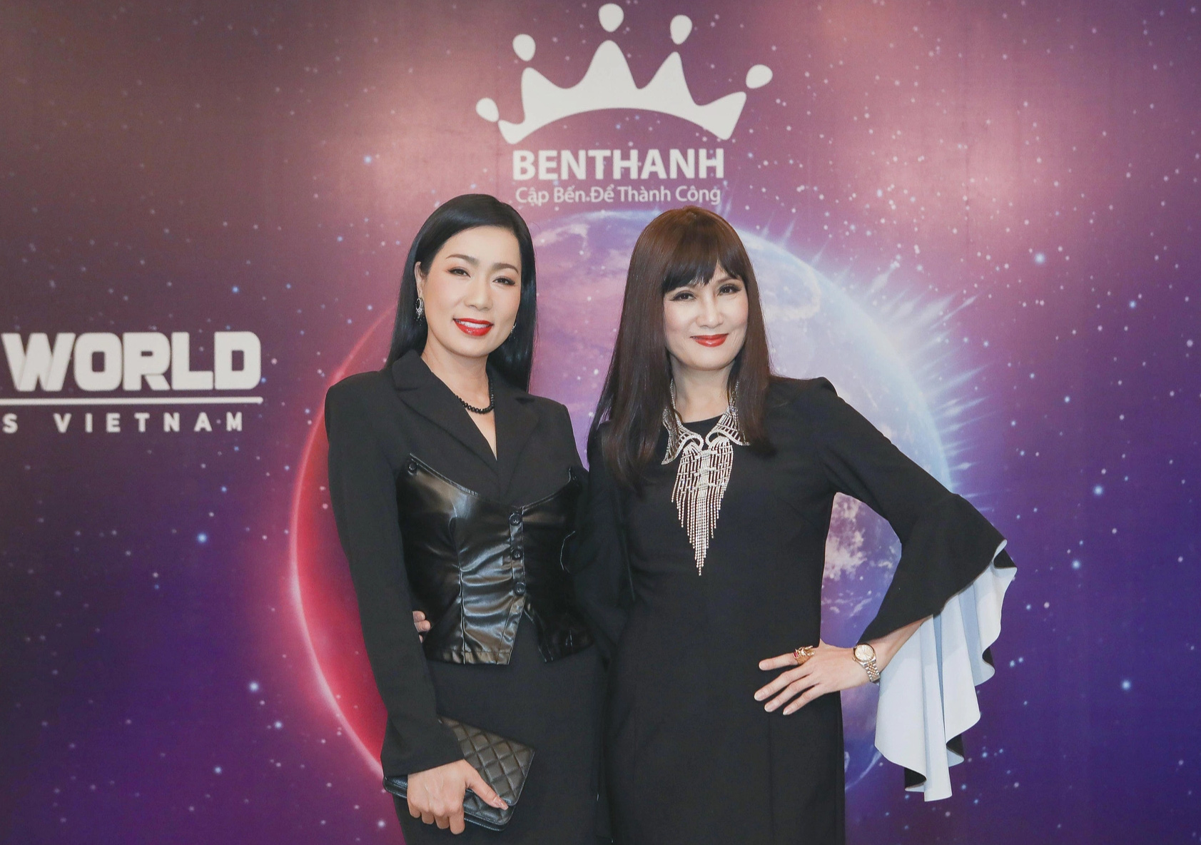 Trịnh Kim Chi (bìa trái) và Hiền Mai tiếp tục đồng hành với vai trò giám khảo cuộc thi Miss World Business 2024 - Ảnh: VÕ SĨ ĐIỀU Trịnh Kim Chi (trái) và Hiền Mai tiếp tục đồng hành với vai trò giám khảo cuộc thi Miss World Business Vietnam 2024 - Ảnh: VÕ SĨ ĐIỀU