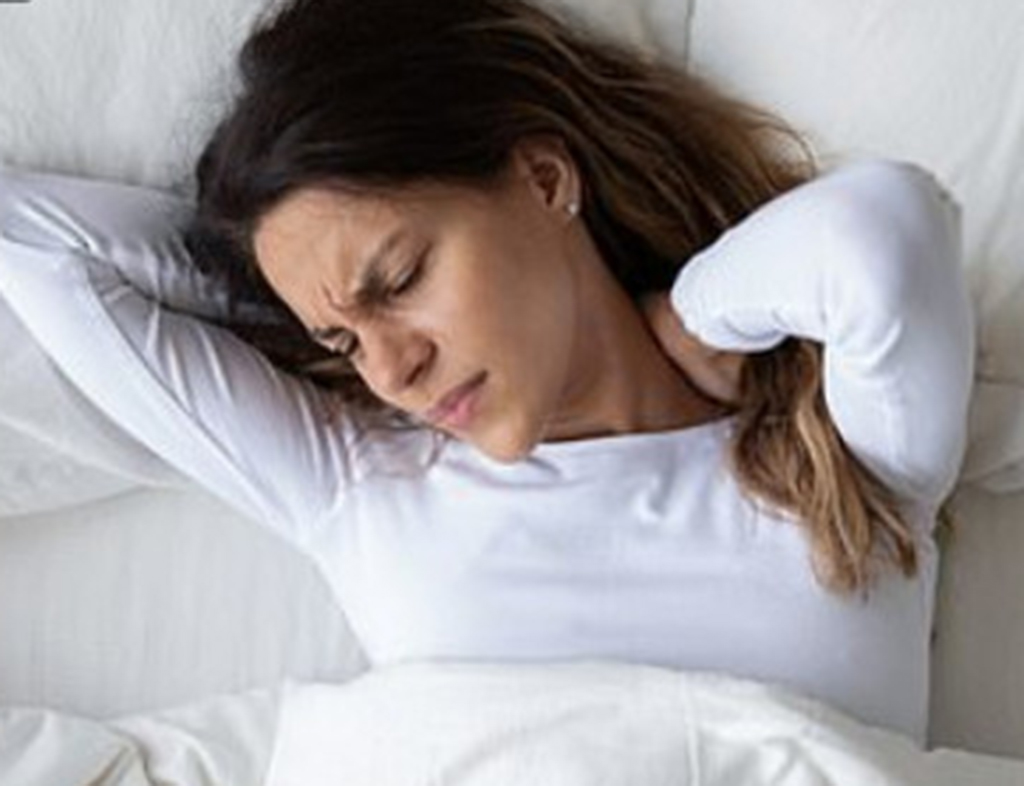 Ngày mới với tin tức sức khỏe: Ngủ với gối thế nào để phòng đột quỵ?- Ảnh 1. Ngày mới với tin tức sức khỏe: Ngủ với gối thế nào để phòng đột quỵ?- Ảnh 1.