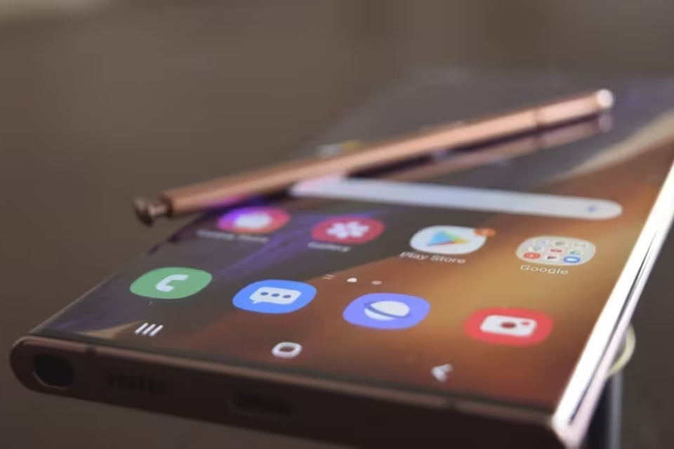 Người dùng Galaxy S24 Ultra cáo buộc S-Pen có mùi khó chịu- Ảnh 1. Người dùng Galaxy S24 Ultra cáo buộc S-Pen có mùi khó chịu- Ảnh 1.