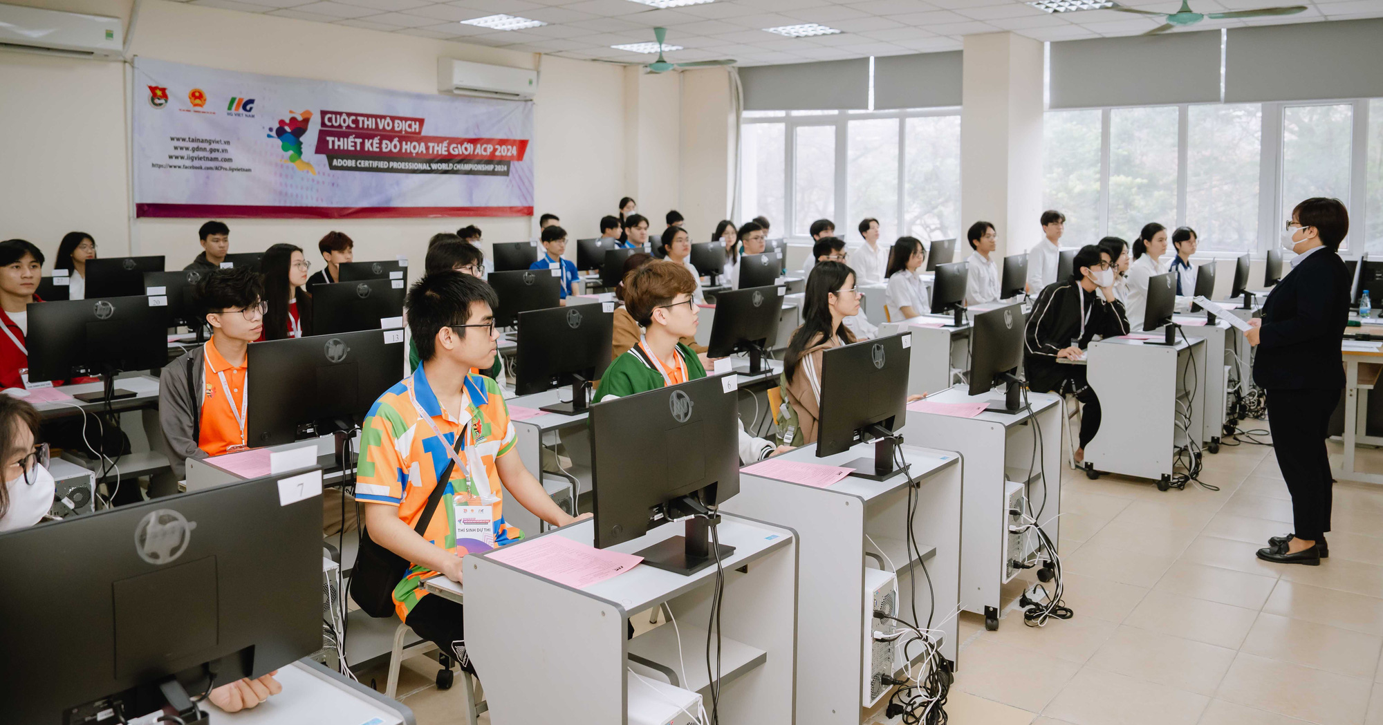 Phát động cuộc thi Vô địch thiết kế đồ họa thế giới năm 2024- Ảnh 1. Các thí sinh Hà Nội tham dự vòng loại quốc gia cuộc thi Vô địch thiết kế đồ họa thế giới ACP năm 2024 (ACP World Championship 2024) - Ảnh: T.LÊ