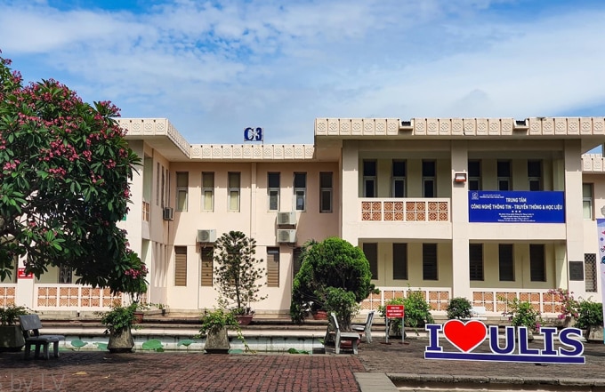 Khuôn viên trường Đại học Ngoại ngữ, Đại học Quốc gia Hà Nội, tại Xuân Thủy, quận Cầu Giấy. Ảnh: ULIS