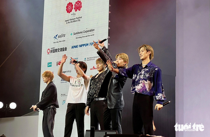 Ballistik Boyz thường xuyên giao lưu với fan bằng tiếng Việt - Ảnh: HOÀNG TRANG Ballistik Boyz thường xuyên giao lưu với fan bằng tiếng Việt - Ảnh: HOÀNG TRANG