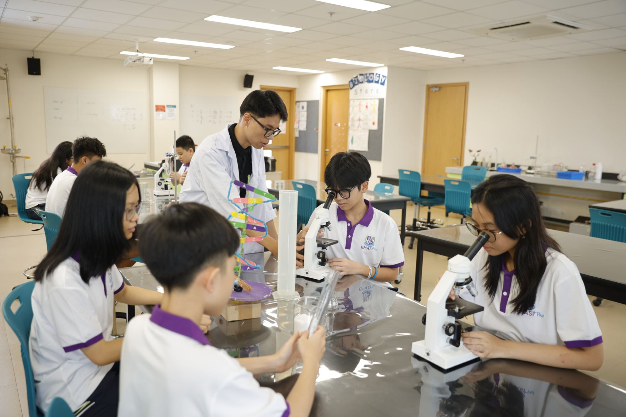 Ra mắt trường nội trú song ngữ dành cho học sinh lớp 1 đến lớp 12- Ảnh 1. Học sinh Trường EMASI - Ảnh: nhà trường cung cấp