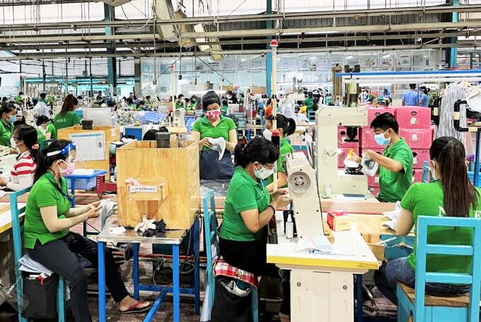 Công nhân Changshin Việt Nam trong giờ sản xuất tại Đồng Nai. Ảnh: An Phương