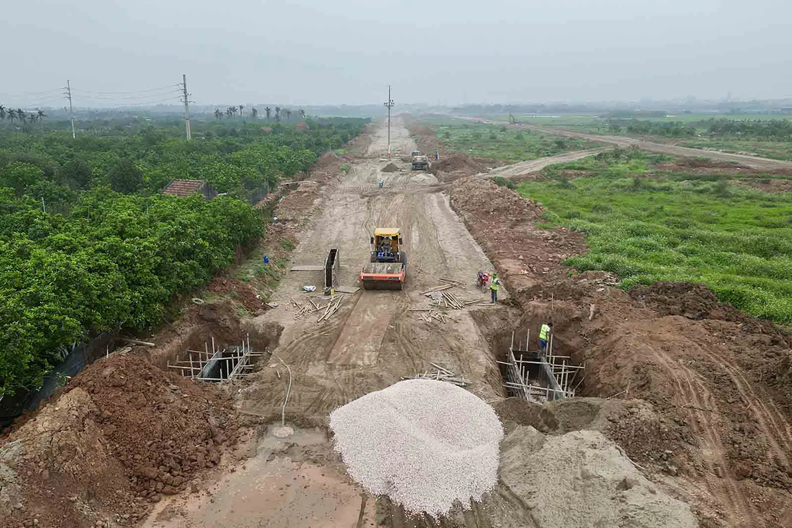 Vành đai 4 đoạn qua huyện Đan Phượng đang thi công đến đâu?- Ảnh 1. Vành đai 4 đoạn qua huyện Đan Phượng đang thi công đến đâu?- Ảnh 1.