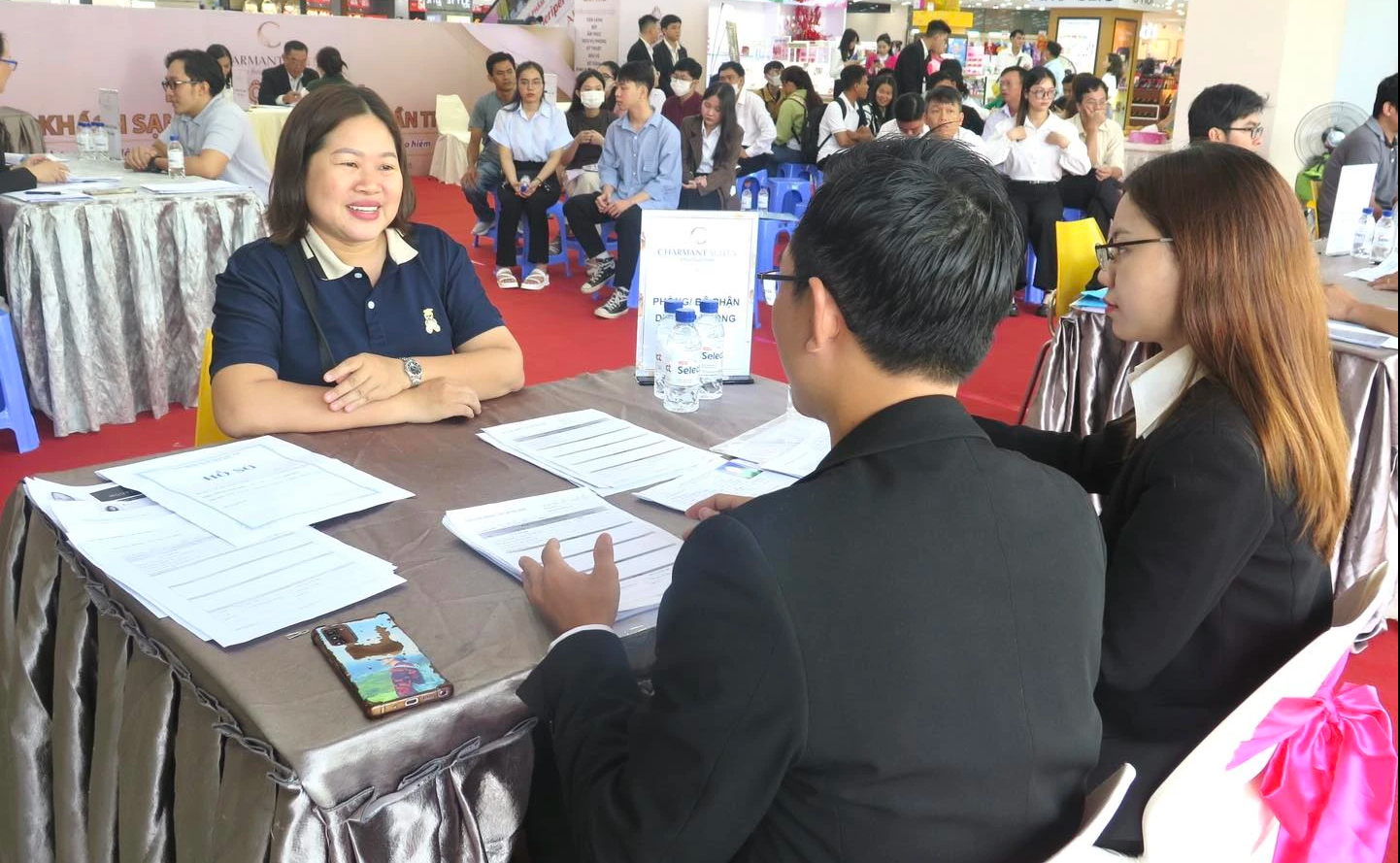 Việc làm nào 'hot' nhất trong năm 2024?- Ảnh 1. Việc làm nào 'hot' nhất trong năm 2024?- Ảnh 1.